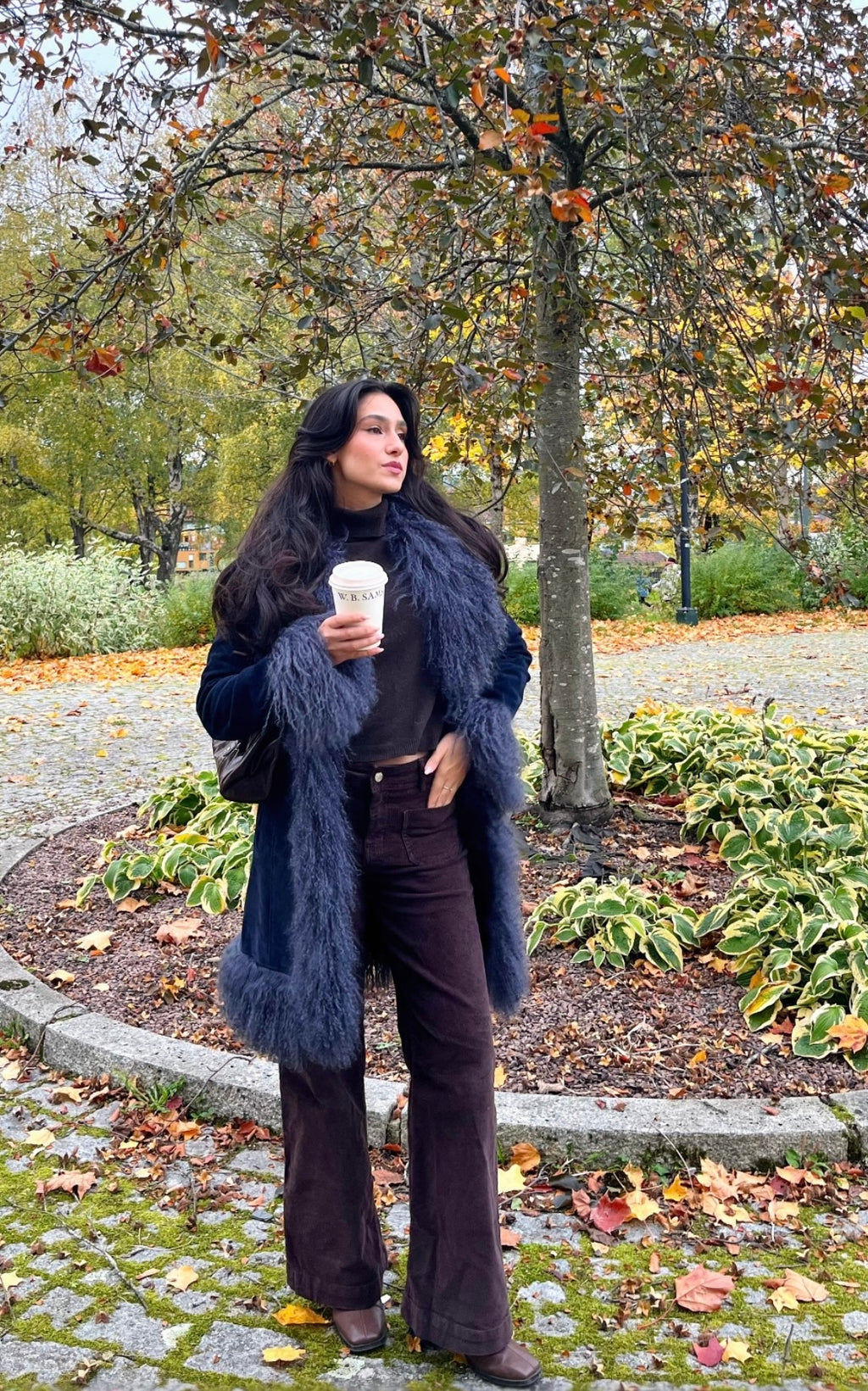 Navy blue suede & fur