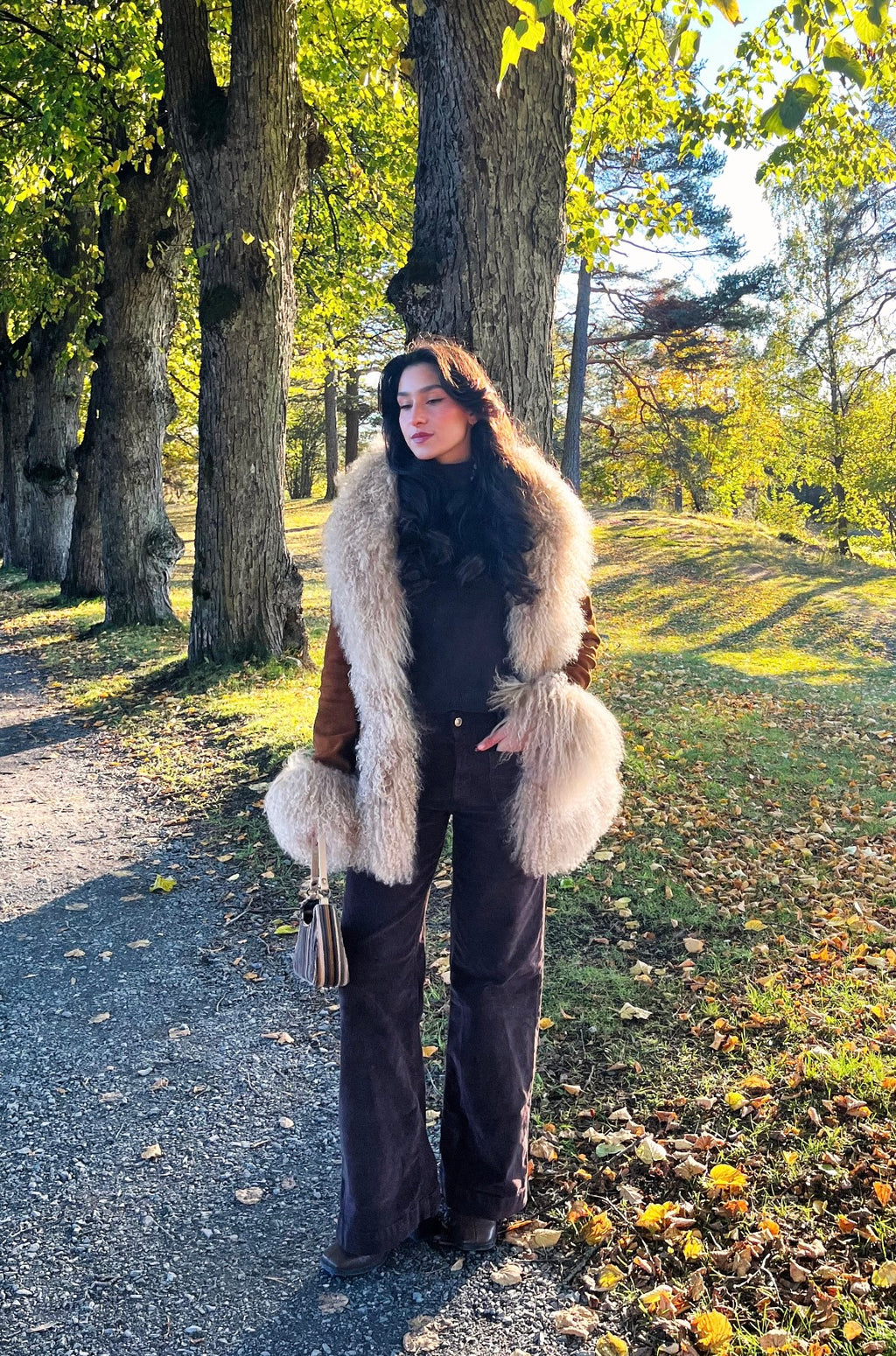 Brown suede & beige fur
